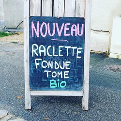 Raclette is coming 😋😍Tout nouveau : nous avons reçu ce matin de la raclette, fondue, tome, fromage râpé etc.. Local et BIO 🥳 ! Rien que pour vous, histoire de résister à l'hiver 😜😘#raclette #racletteparty #fondue #produitslocaux #circuitcourt #bio #ecoresponsable #winteriscoming #ecocinelle #boutique #local #locavore #miam